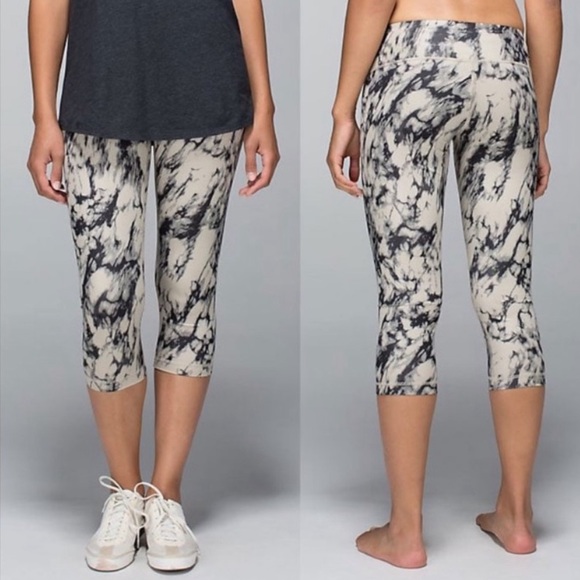 lululemon athletica Pants - lululemon cropped leggings
